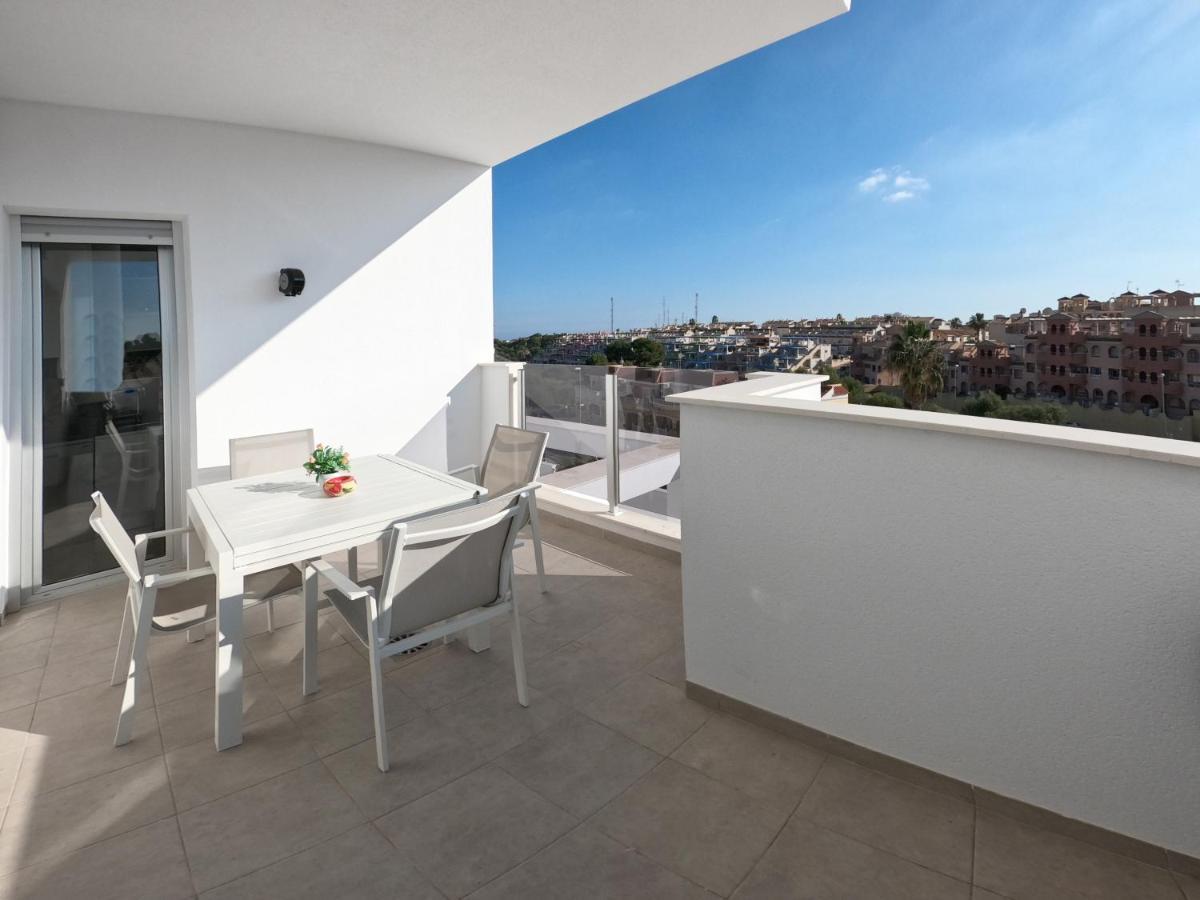 Modern 3 Bedroom 7 Guests Sun Golf Villacosta