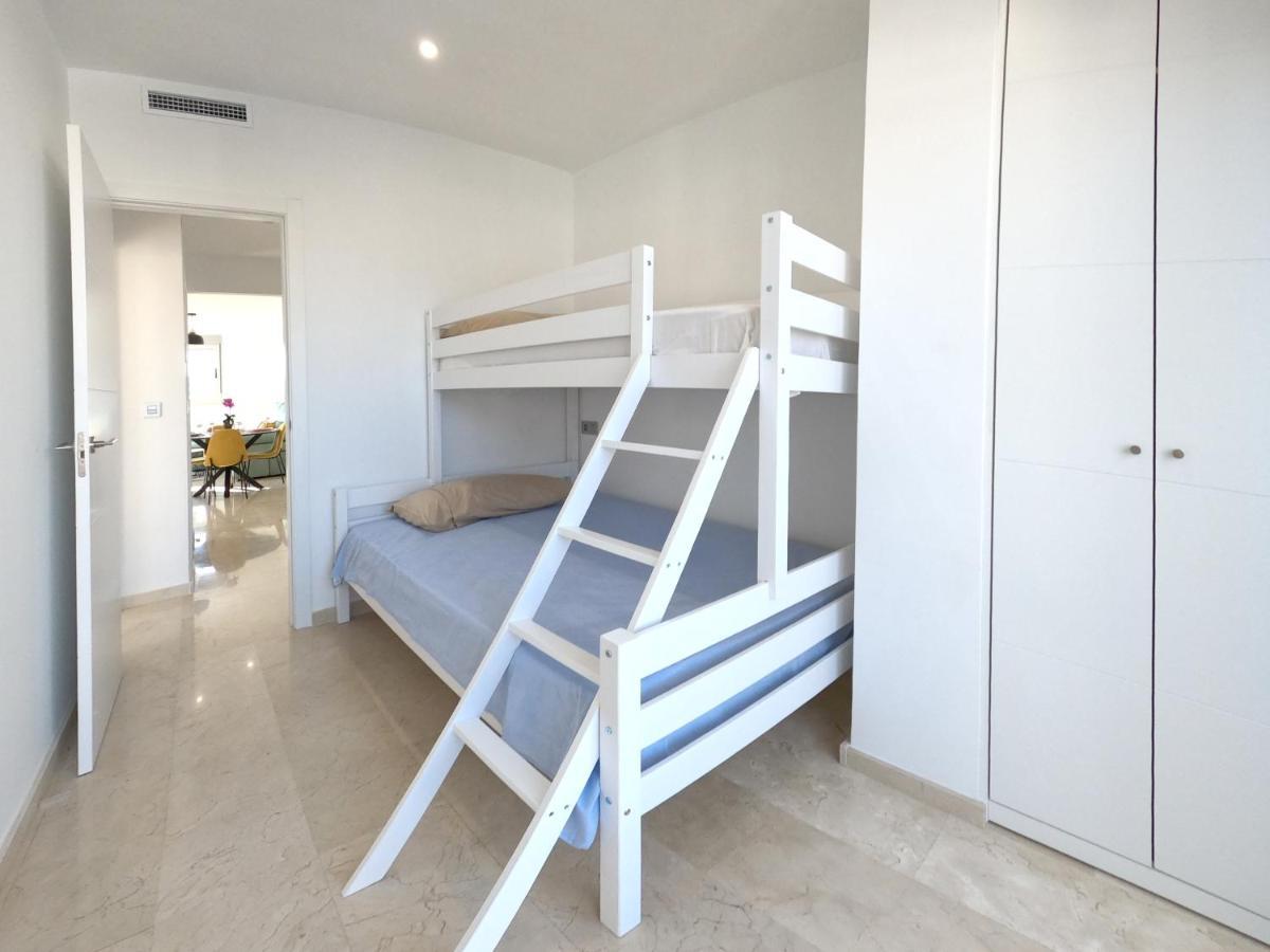 Modern 3 Bedroom 7 Guests Sun Golf Apartment